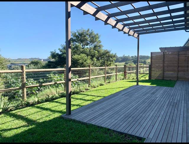 3 BEDROOM TOWNHOUSE FOR SALE IN SALT ROCK